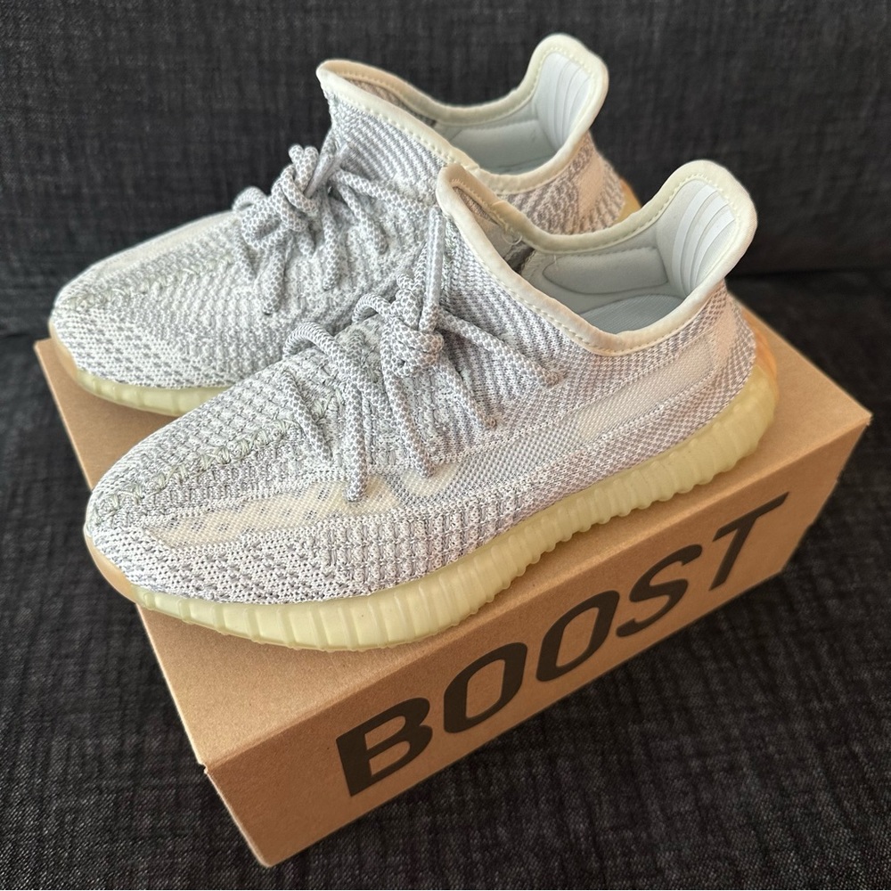 Authentic Yeezy Boost 350 V2 Size 5.5 Shoes Sneakers